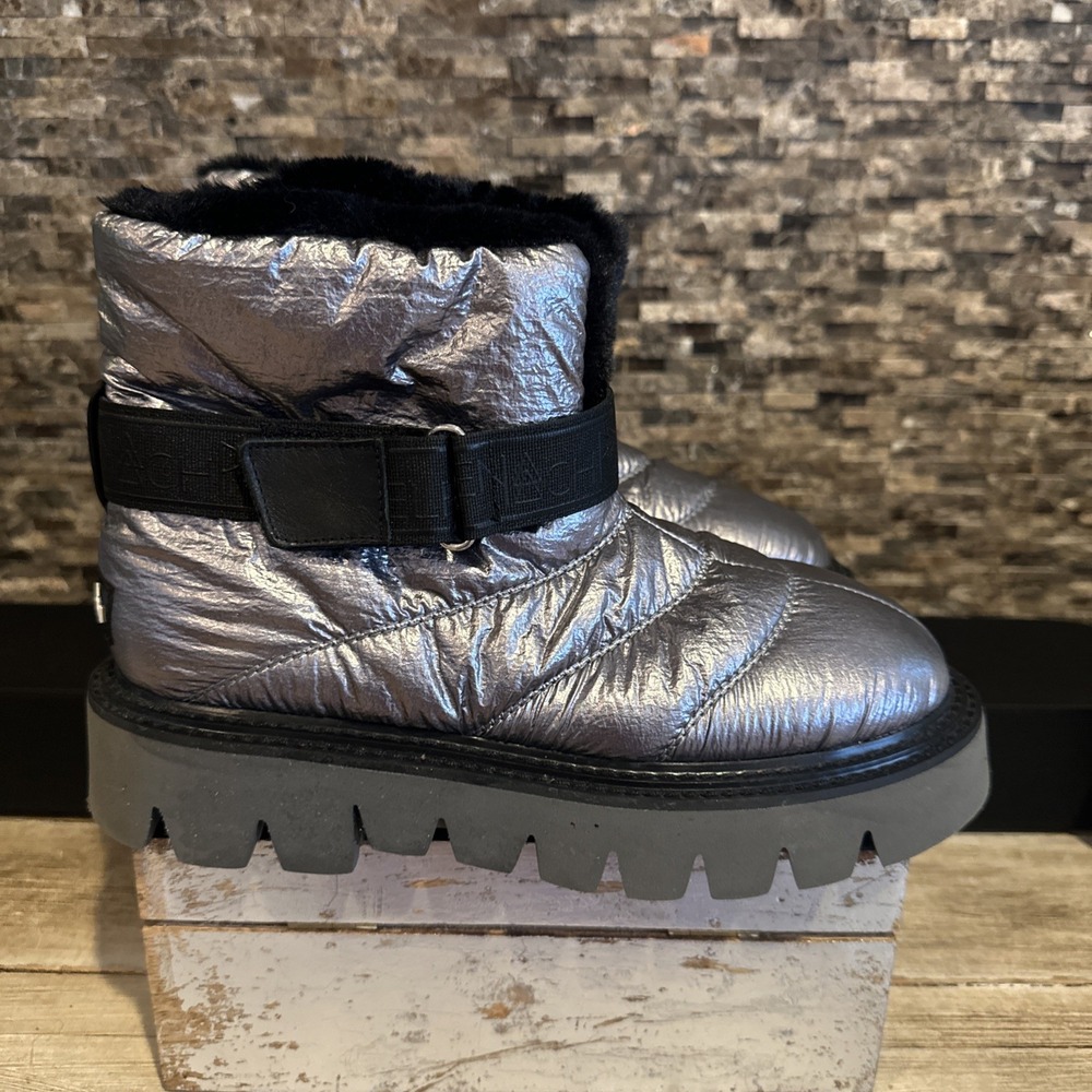 ELENA IACHI ANKLE‎ BOOTS Silver Puffer Size 37